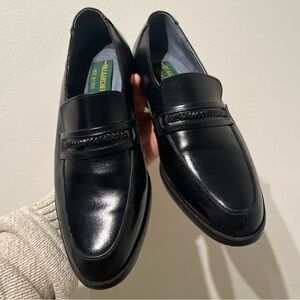 Vintage Hill and Archer Black Leather Loafers Size 6.5